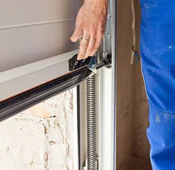 Exclusive Garage Door Service Chicago, IL 773-353-6363 - springs-side